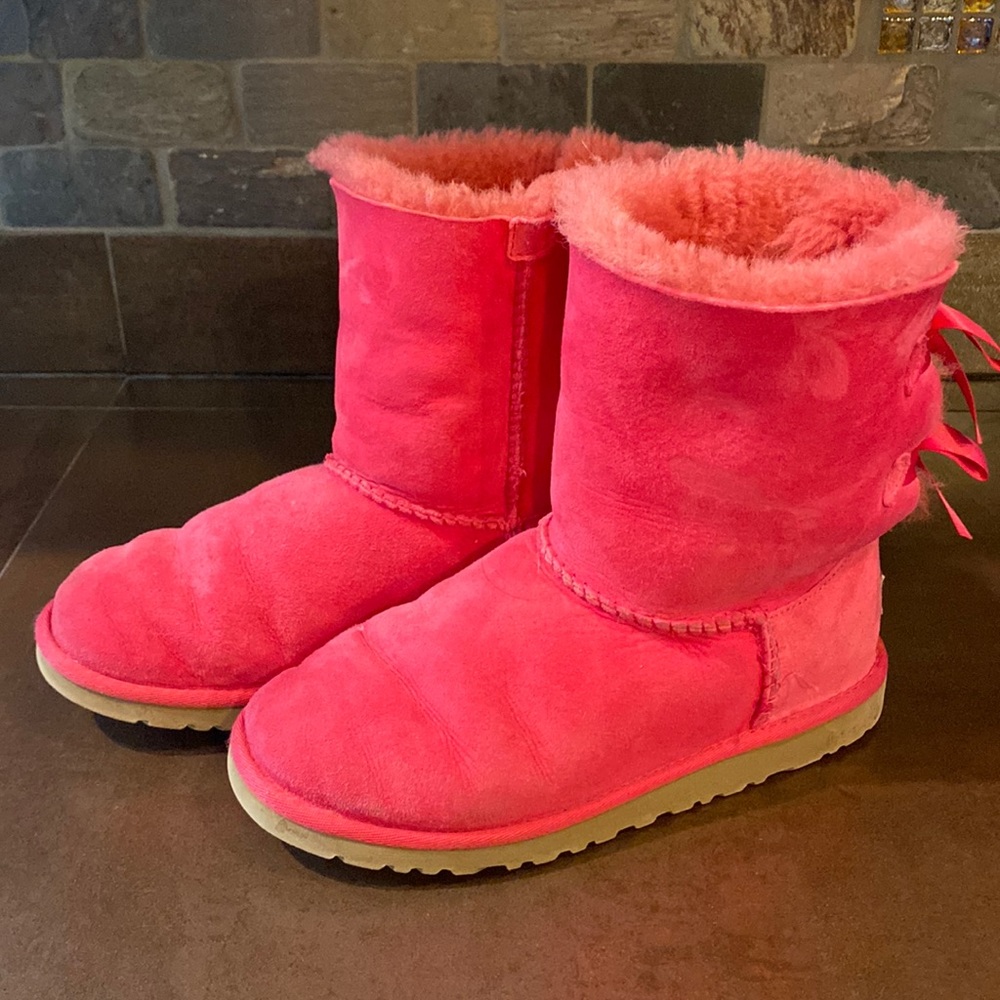 Uggs pink size 5
